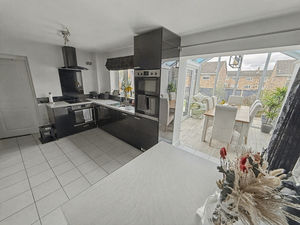 Photo 11- click for photo gallery